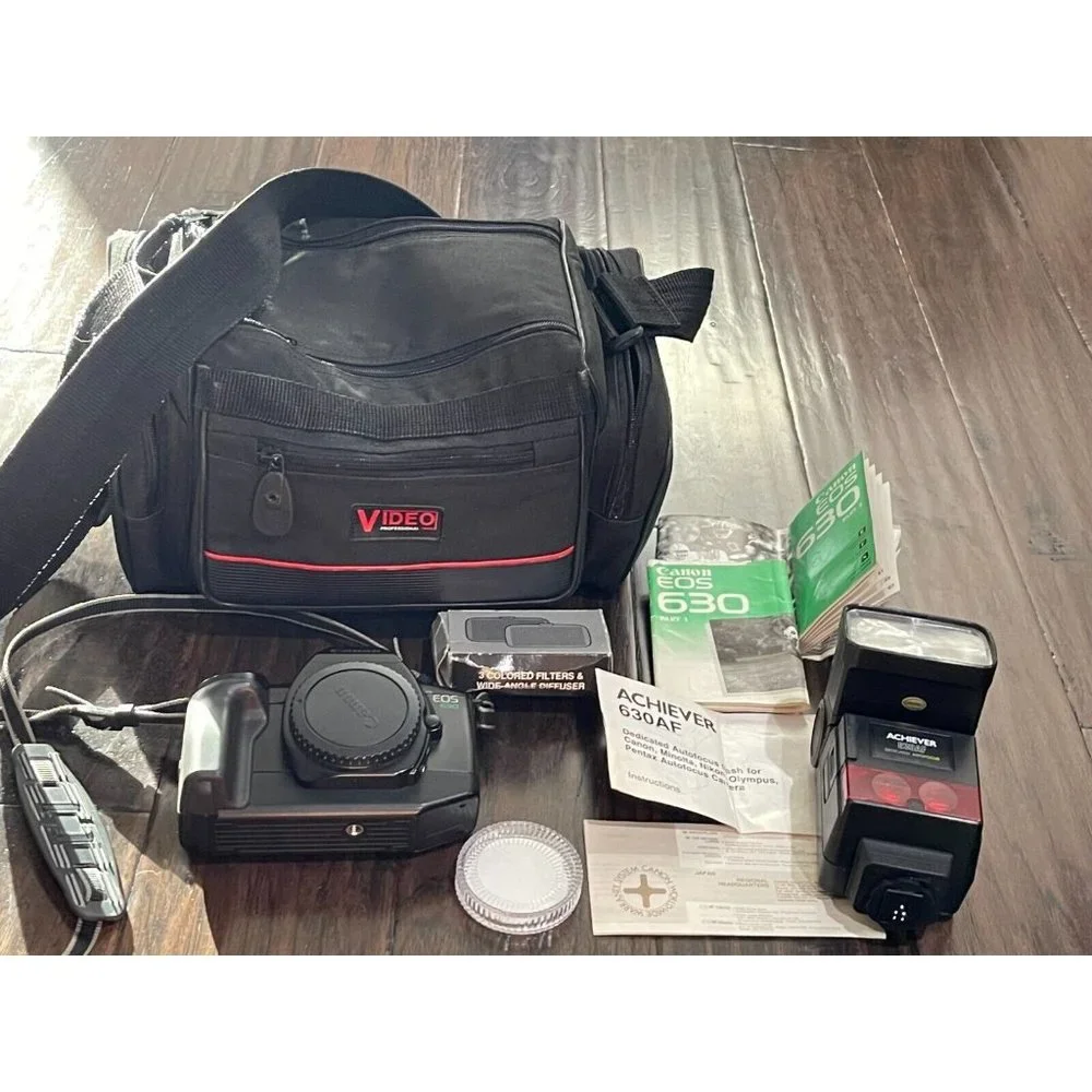 Canon EOS 630 AF 35mm SLR Camera Filters Achiever 630AF Flash Case lot Bundle